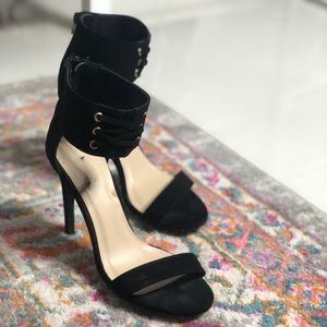 Black from lace stiletto heel